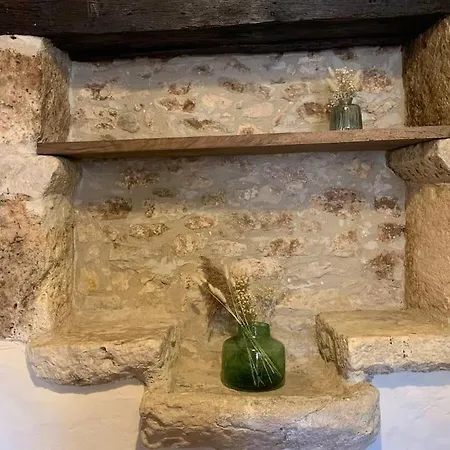 Maison Medievale Climatisee Avec Jardin * مونبازيير